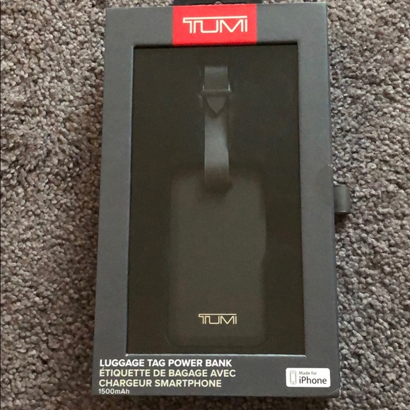 tumi luggage tag power bank